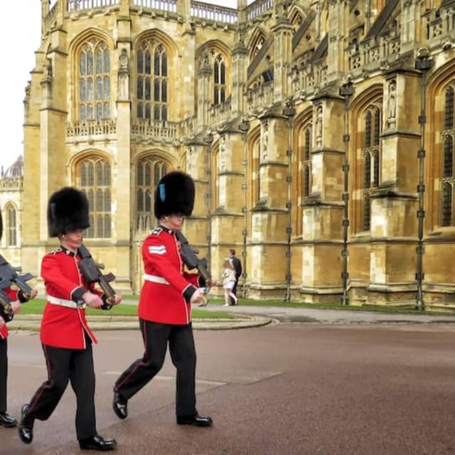 Windsor Castle: Half Day Trip from London including Entry