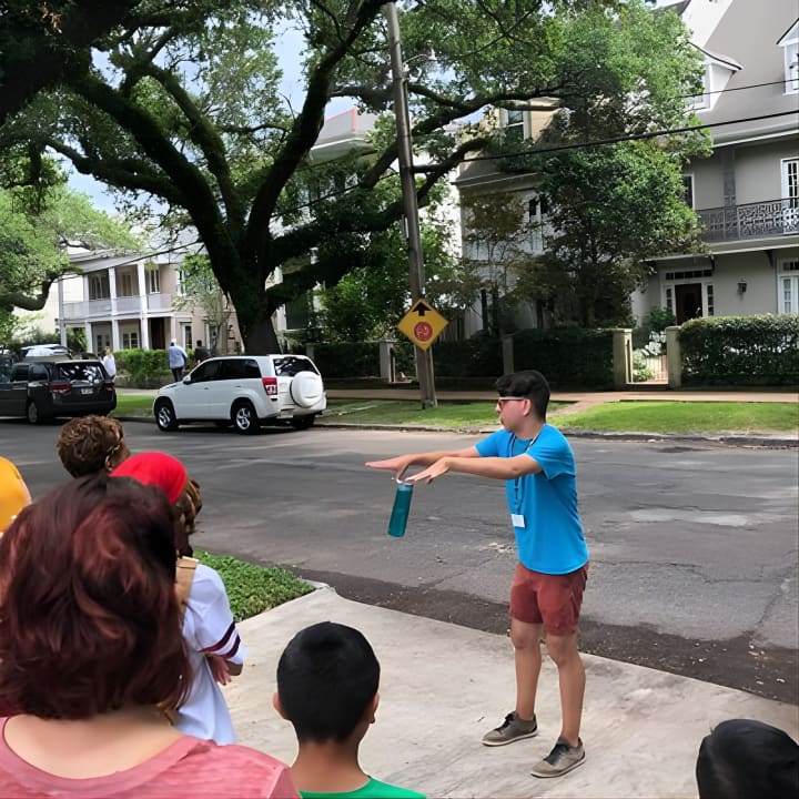Walking Tour in New Orleans Garden District