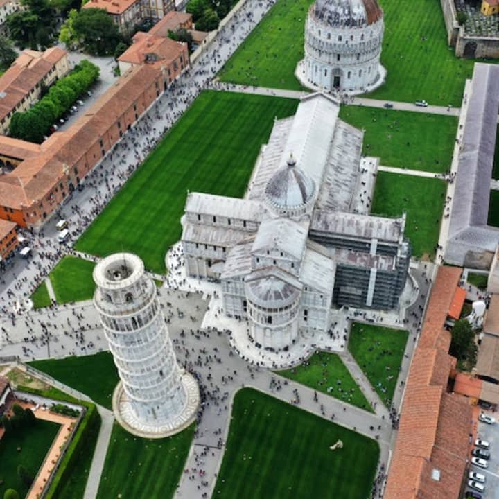 ﻿Baptistery, cemetery and cathedral: Reserved entrance