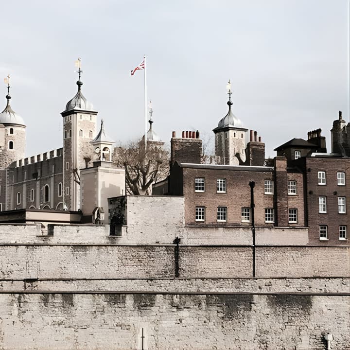 The Tower of London - Small Group Tour with a Local Expert 