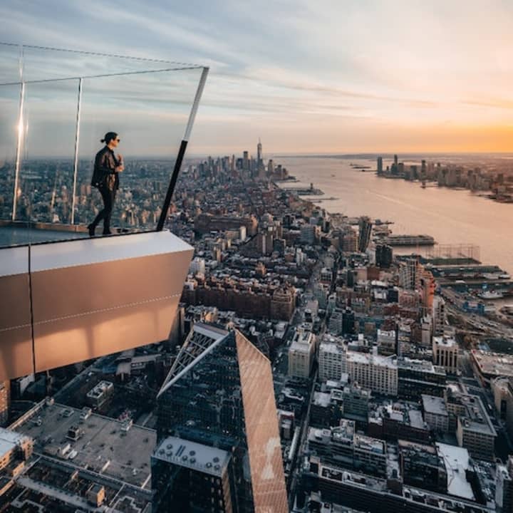 The Edge Hudson Yards, a Brand New View of New York City, Is