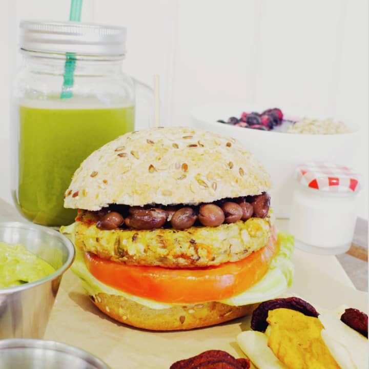 ﻿Just Good! Healthy burger with drink