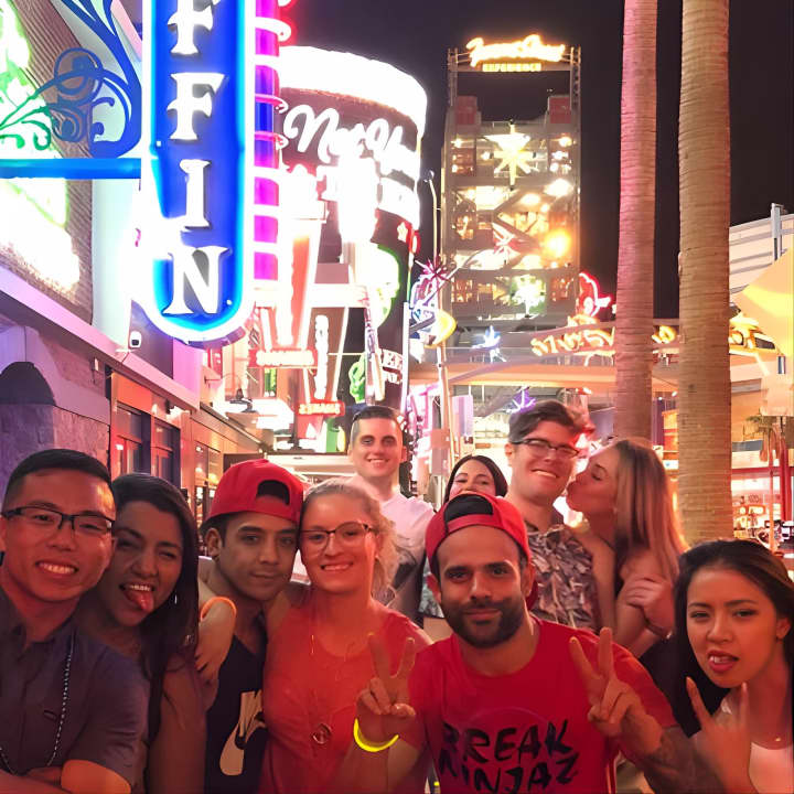 Bar Crawl On Fremont Street