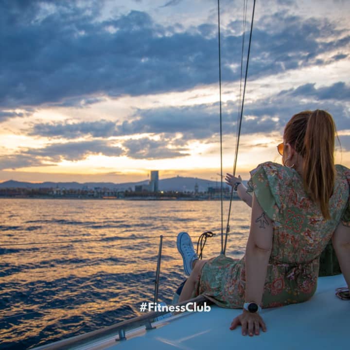 ﻿Sunset from a sailing yacht in Barcelona
