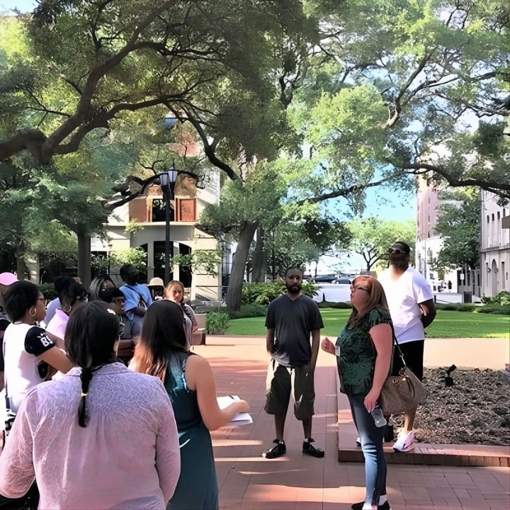 Welcome to Savannah Guided Walking Tour