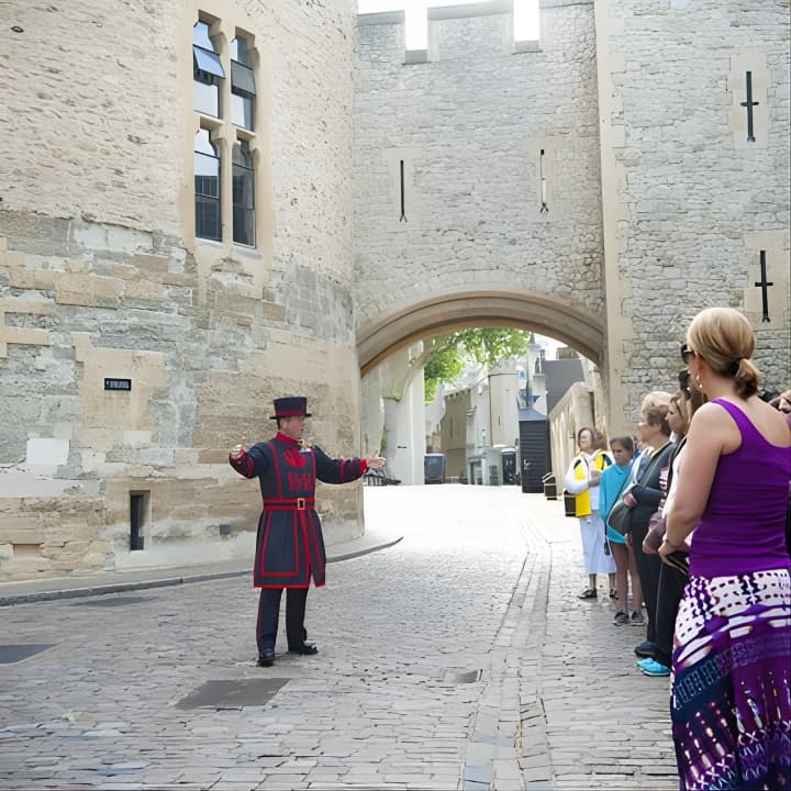 ﻿Visita de la Torre de Londres con un Beefeater Encuentro privado & Saludar