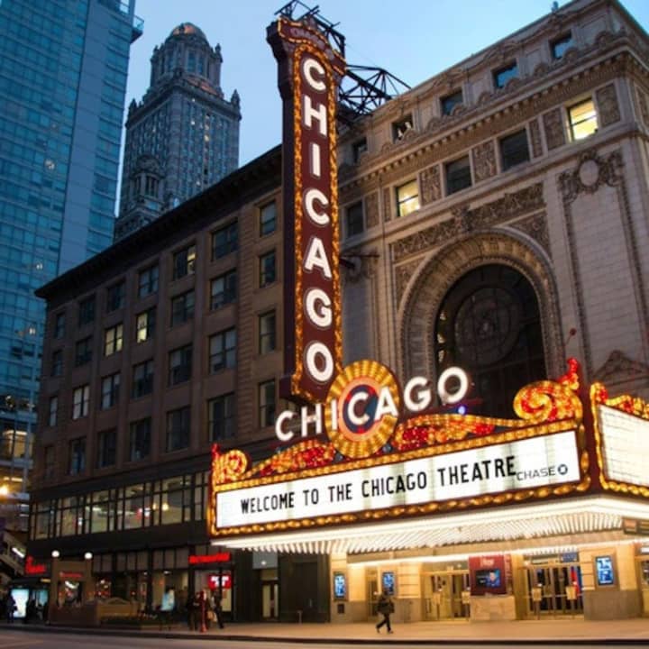 Chicago Theatre Tour Experience