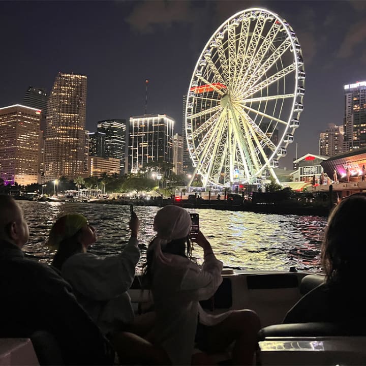 ﻿2Hr Alquiler Barco Privado en Miami Beach con Capitán y Champán