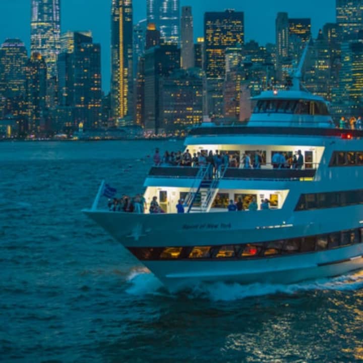 New York Signature Dinner Cruise