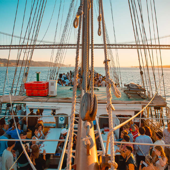 Tour de barco pelo Rio Tejo