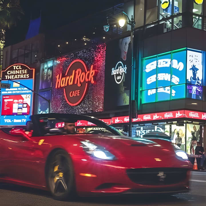 ﻿tour privado de 1 hora en Ferrari: De Hollywood a Beverly Hills