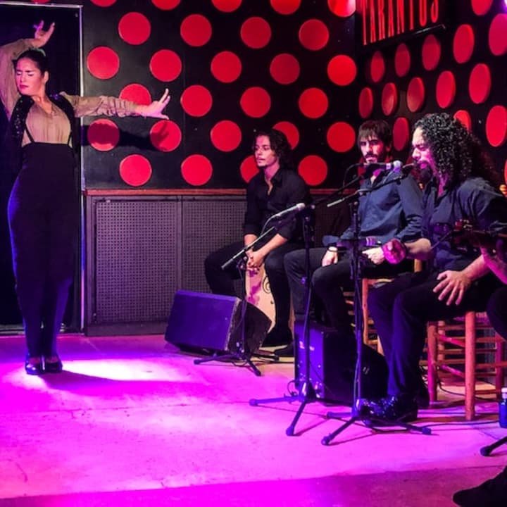 Barcelona: Visita al Barrio Gótico con Espectáculo Flamenco + Cena de Tapas