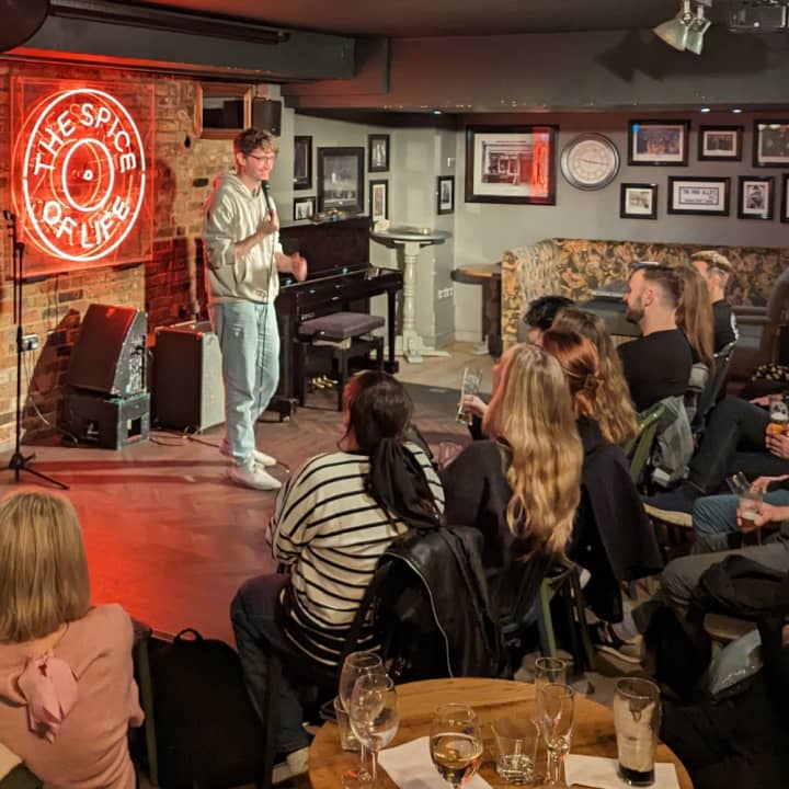 ﻿Martes Noche Comedia Stand-up, Soho