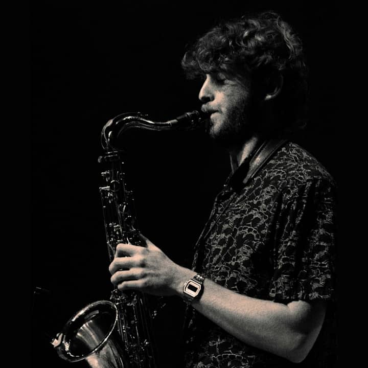 JAZZ: Oskar Jones