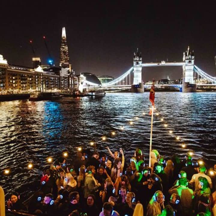 Evening boat trip on the Thames in a silent disco