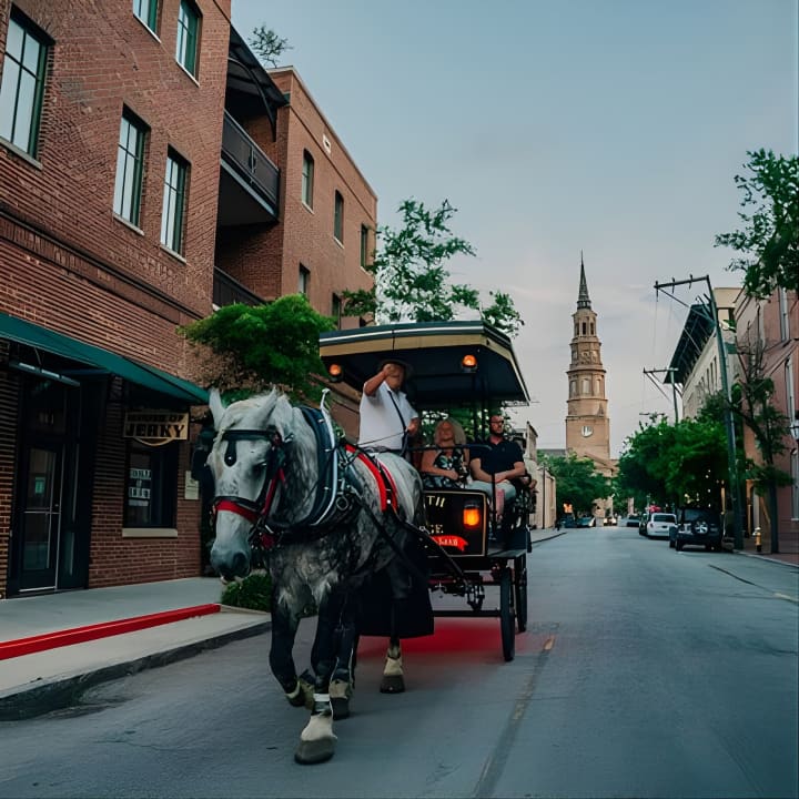 Haunted Evening Horse and Carriage Tour of Charleston