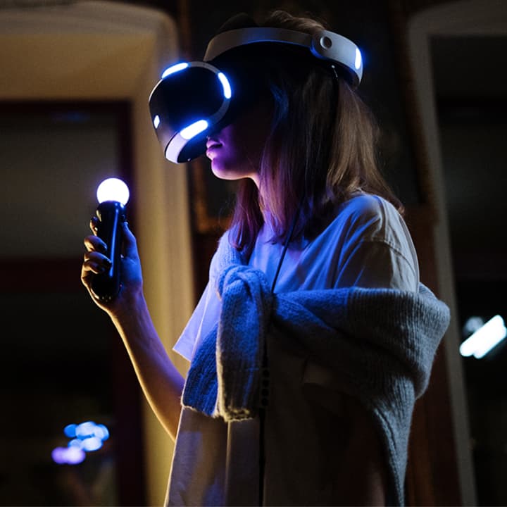 Escape room con gafas de realidad virtual en Virtual Planet