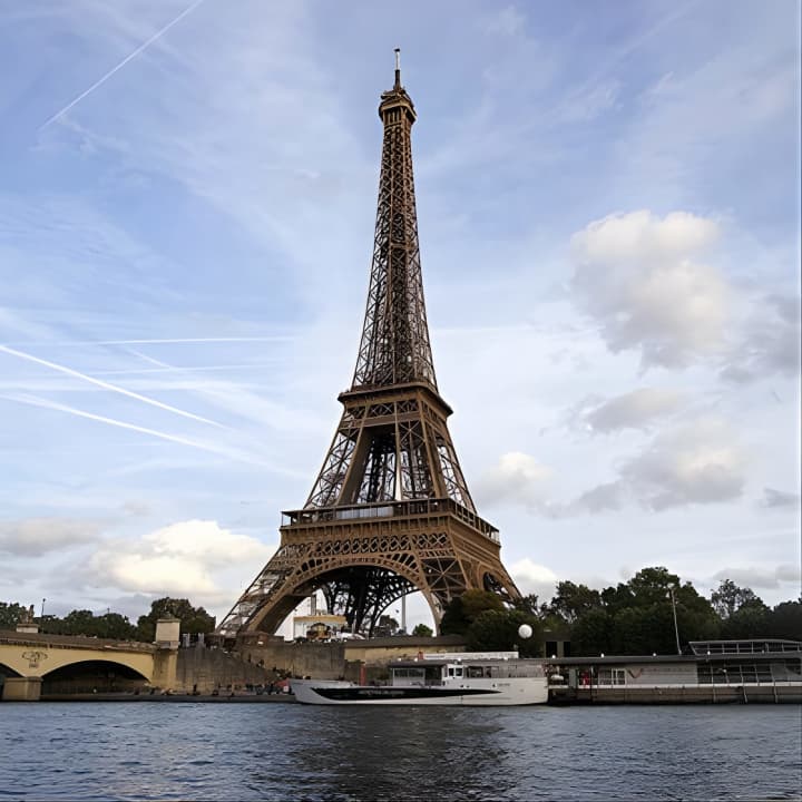 Paris Full Day Tour with Eiffel Tower and Notre Dame