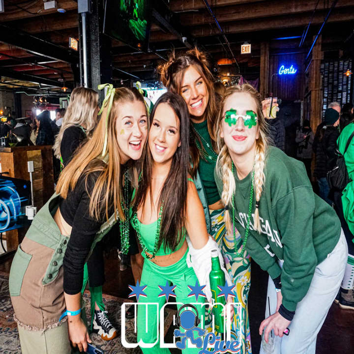 st patricks day chicago bar crawl 2025 camaro