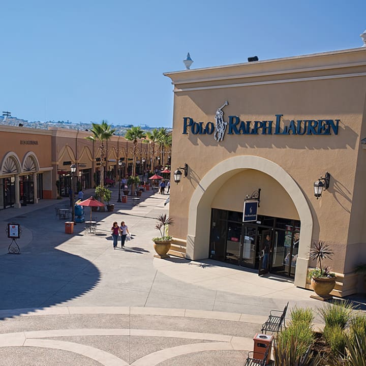 San Diego Shopping Tour to Las Americas Outlet