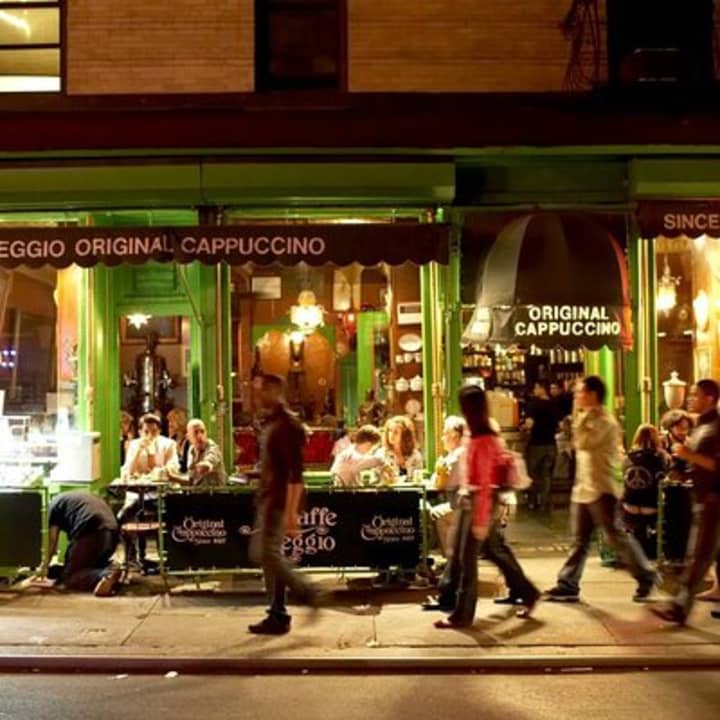 ﻿visita guiada a pie de 2 horas por la vida nocturna española de Greenwich Village