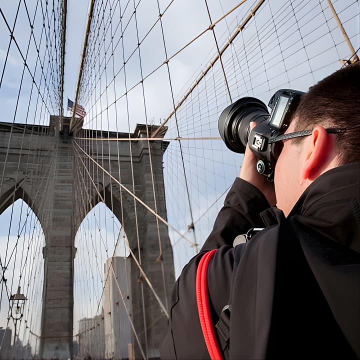 ﻿Recorrido fotográfico por el Puente de Brooklyn con vistas al horizonte de NYC