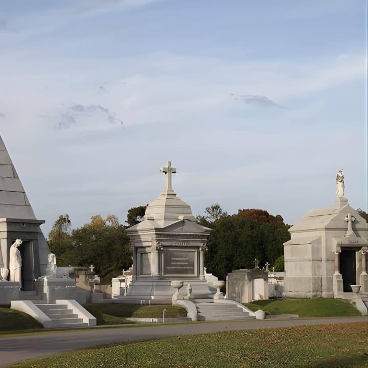 Lake Lawn Metairie Cemetery Walking Tour