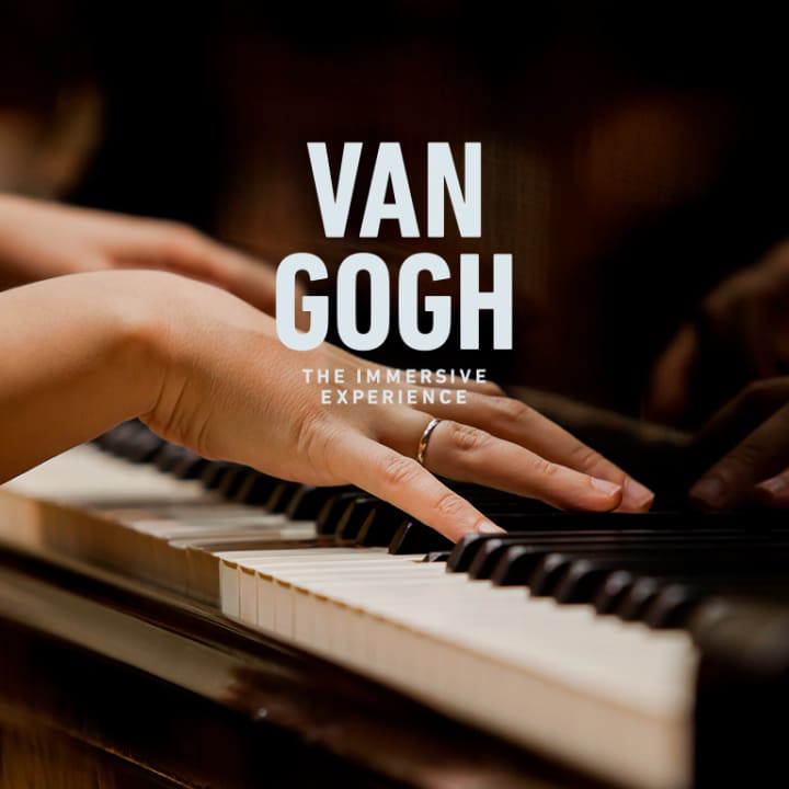 Piano Music Show at Van Gogh: The Immersive Experience