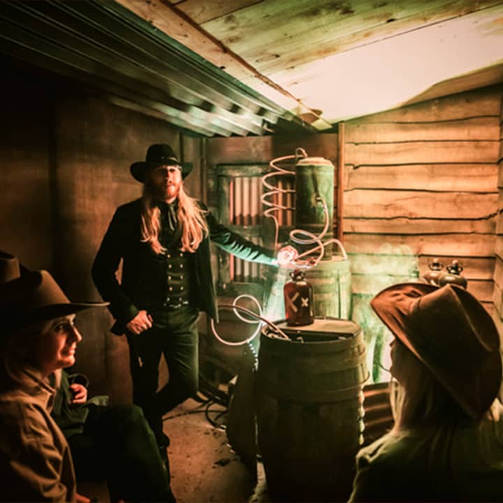 Moonshine Saloon: BYOB Wild West Cocktail Experience