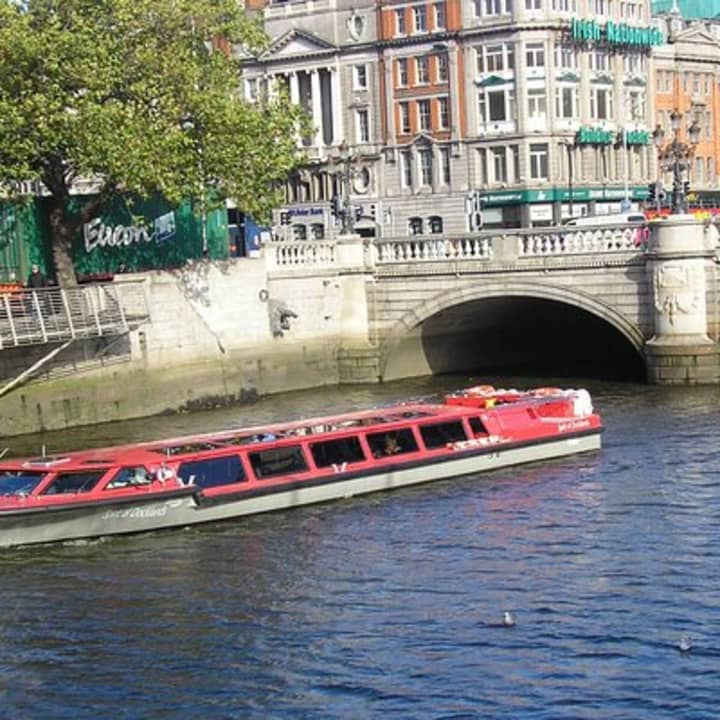 Dublin Sightseeing Cruise on River Liffey, with Guide