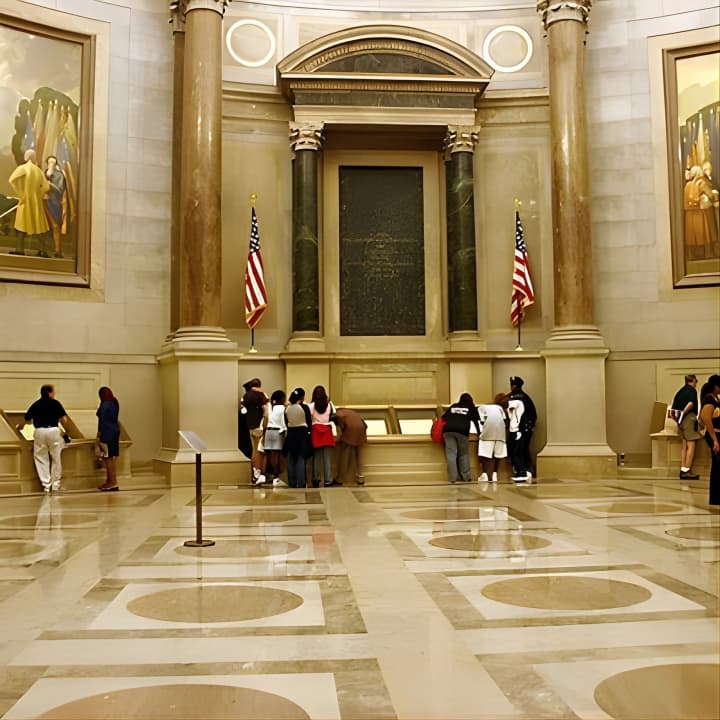 Skip-the-line National Archives Building Guided Tour - Semi-Private 8ppl Max