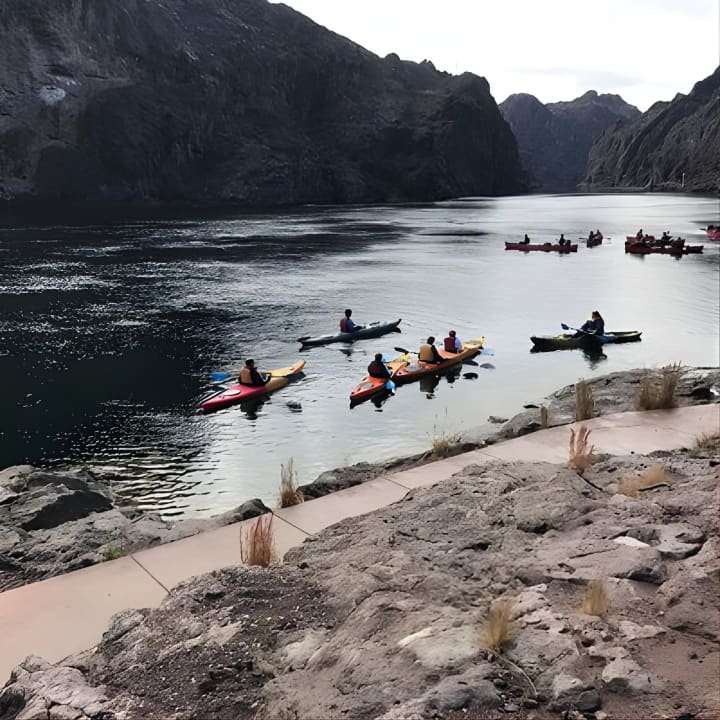 ﻿Excursión de un día completo en kayak por el río Colorado desde Las Vegas
