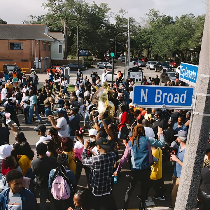 Half-Day Private Nola Culture Second Line Tour and Music Experience