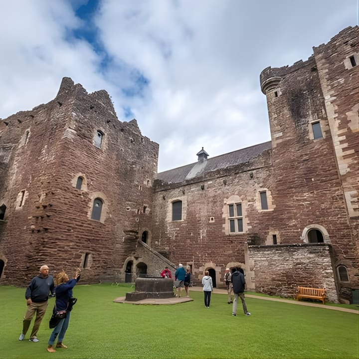 Outlander Film Locations Day Trip from Edinburgh