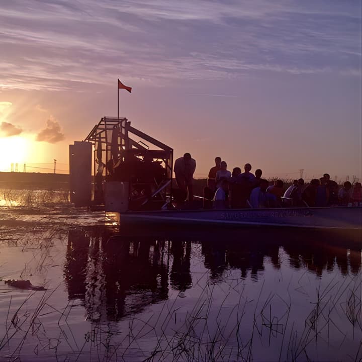 ﻿Excursión nocturna en hidrodeslizador por los Everglades de Florida, cerca de Fort Lauderdale