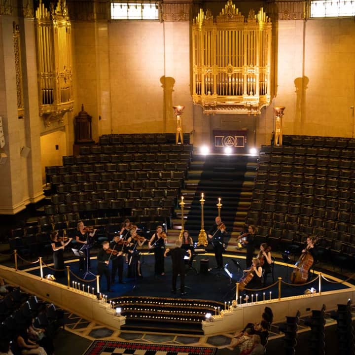 ﻿Las Cuatro Estaciones de Vivaldi a la luz de las velas en el Freemason's Hall