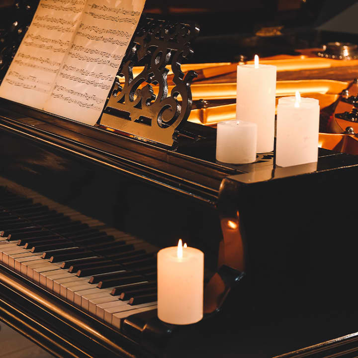 Rhapsody in Blue by Candlelight