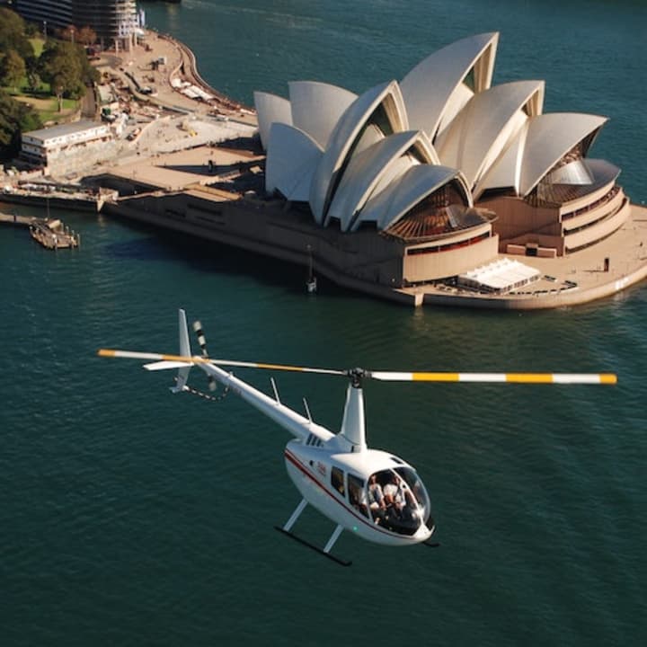 Sydney Helicopter Tour: 30-Minute Grand Scenic Flight