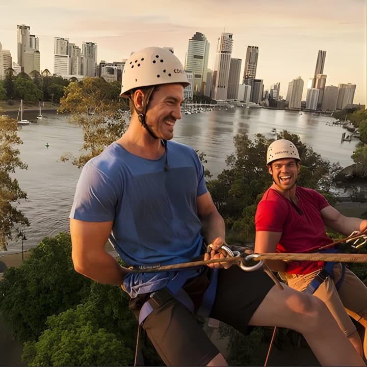 Twilight Rockclimb & Abseil Adventure in Kangaroo Point Cliffs 