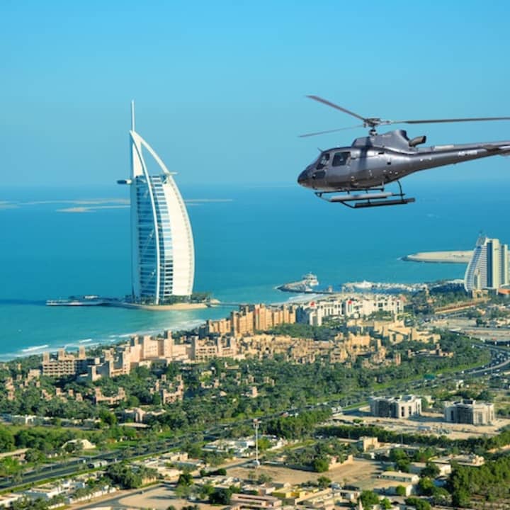 Dubai Scenic Helicopter Tour: The Palm Tour (17 Minutes)