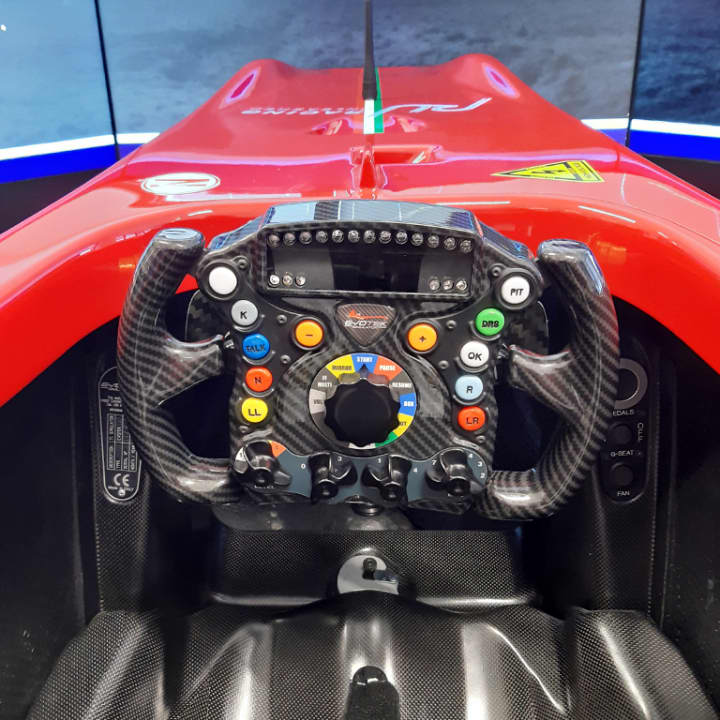 Simulador real de Fórmula 1: ¡siente la velocidad!