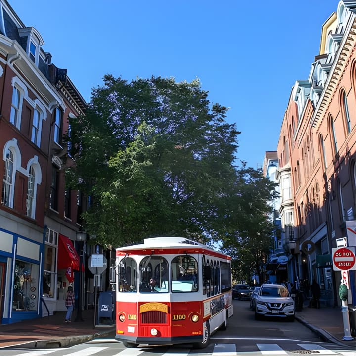 Peek at Portland Sightseeing Trolley Tour