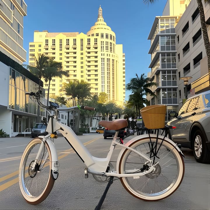 Electric Bike Tour in South Beach