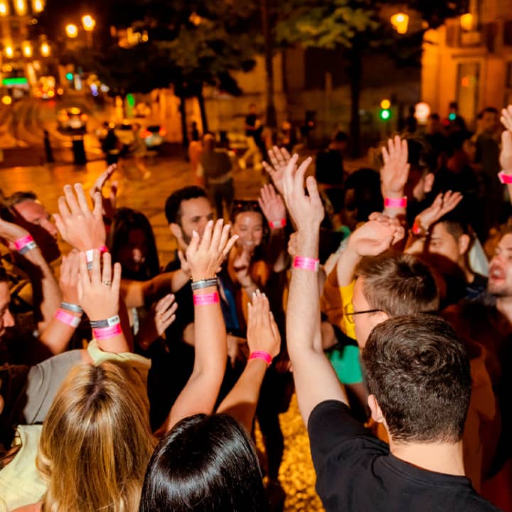 ﻿Pink Street Pubcrawl: Open bar, shots, VIP entrance to nightclub