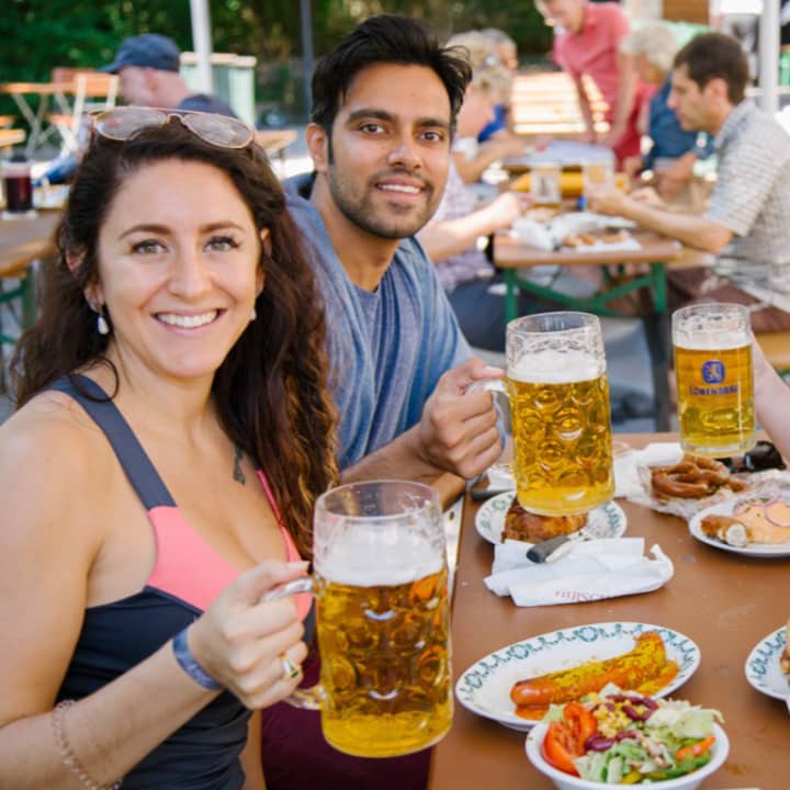 Highlights of Munich Bike Tour with Beer Garden Stop