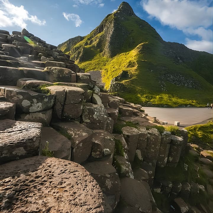 Shore Excursion from Belfast: Including Giants Causeway and Belfast City.