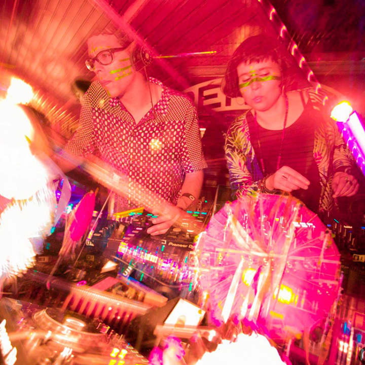 Círculo Carnaval com Viken Arman no Pérola Negra Club