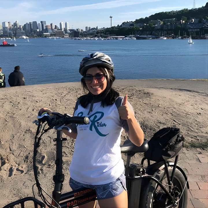 ﻿recorrido de 3 horas en bicicleta eléctrica por las vías fluviales, la naturaleza y los barrios de Seattle