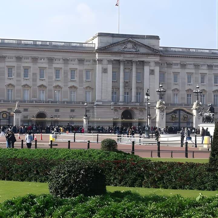 Royal tour of St James', Parks, Palaces and Royal intrigue