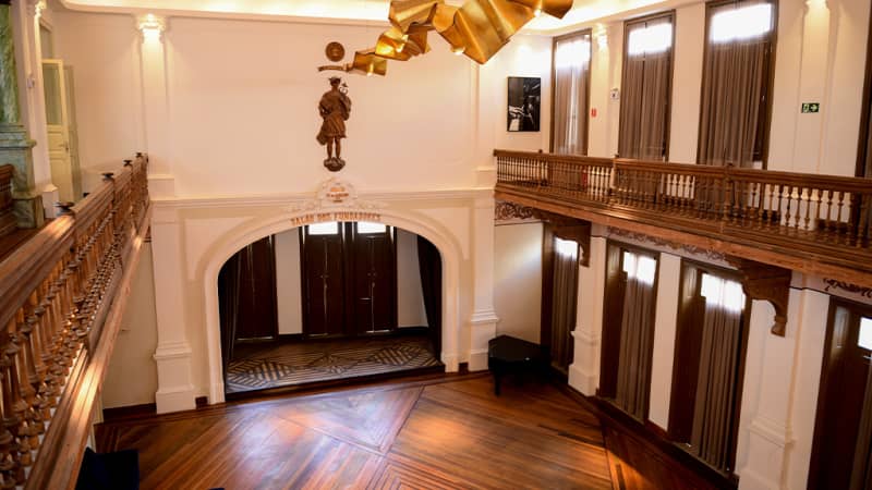 Palacete Tirachapéu